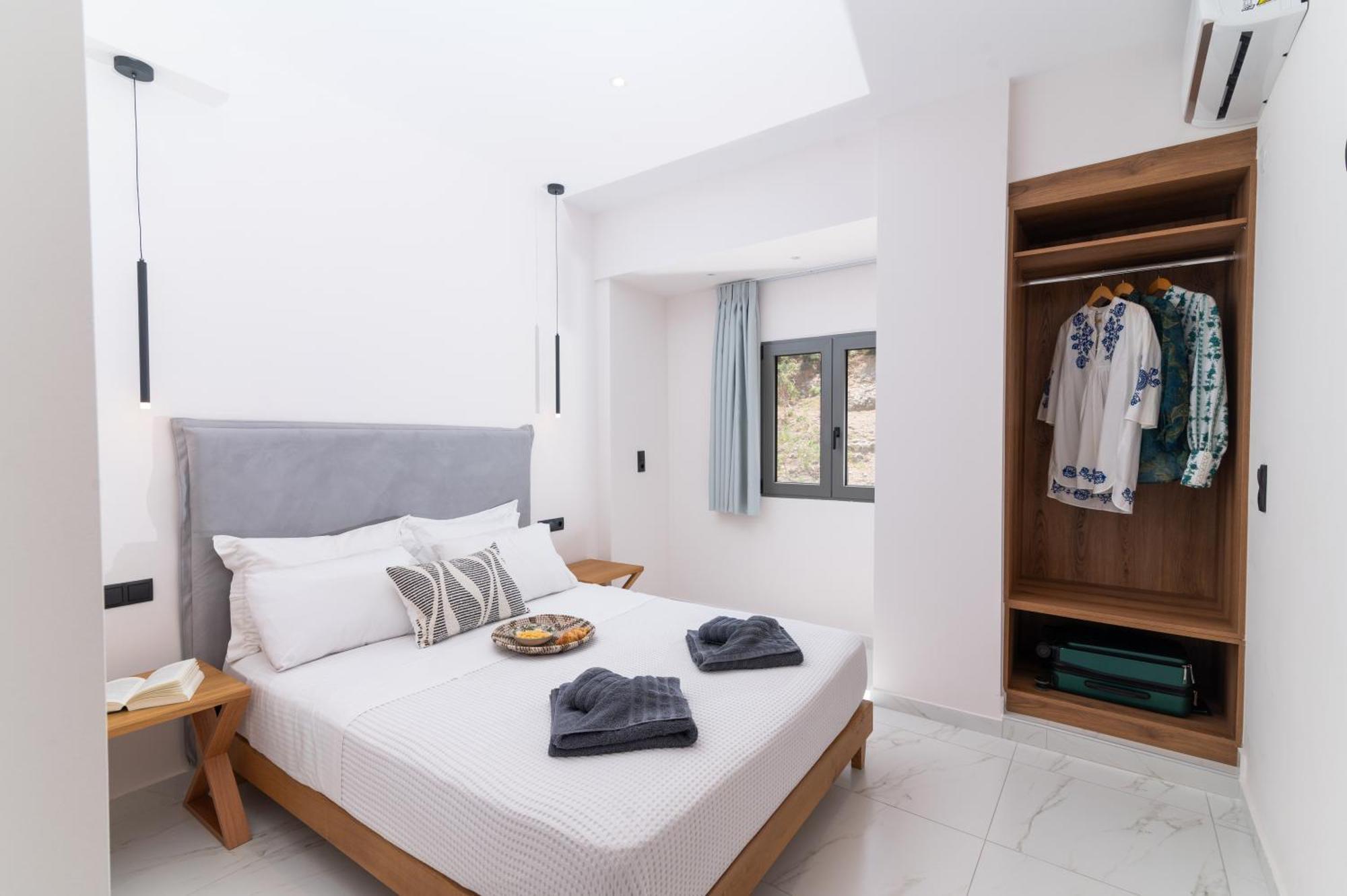 Patric.Ko Aparthotel Agia Galini Buitenkant foto